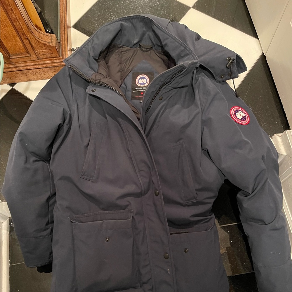 BARELY worn-Canada Goose XL winter coat Navy Blue
